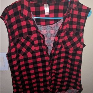 Sleeveless checkered blouse